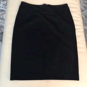 Women’s Skirt new with tags size 6.